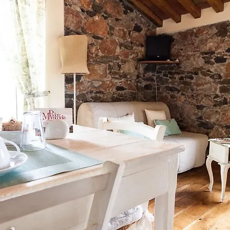 Podere Morucciola ゲストハウス アルコラ